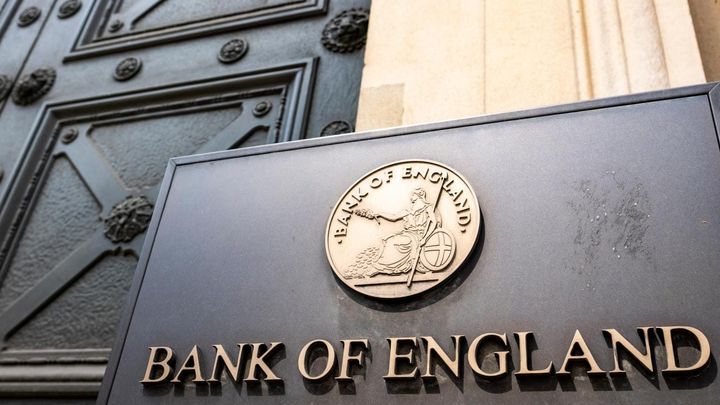 Bank of England maintains interest rates amid global trade tensions