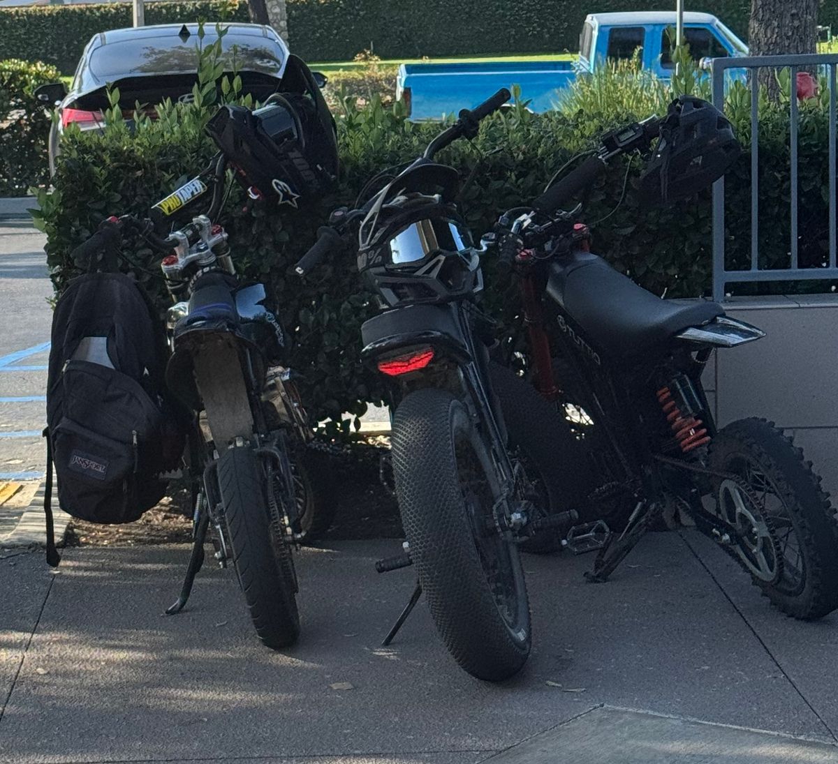 E-Bikes in the Spotlight Tonight