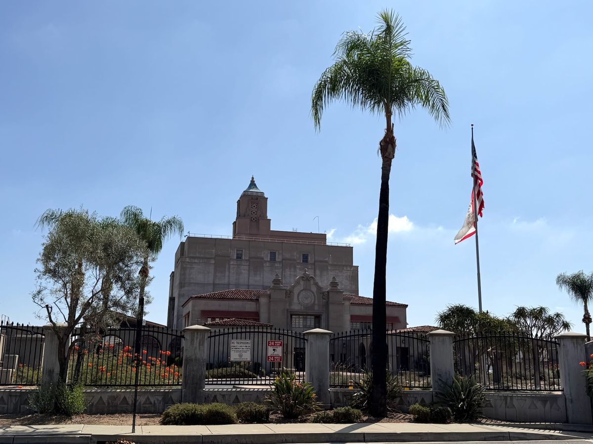 What is That Smell? La Verne Residents, I Have an Answer