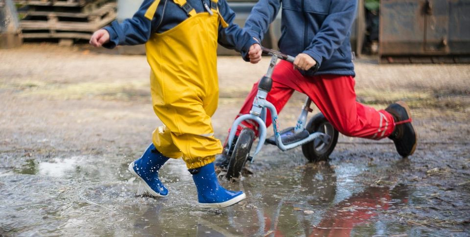 Clothes and stuff for Swedish preschool + The world of Swedish second-hand