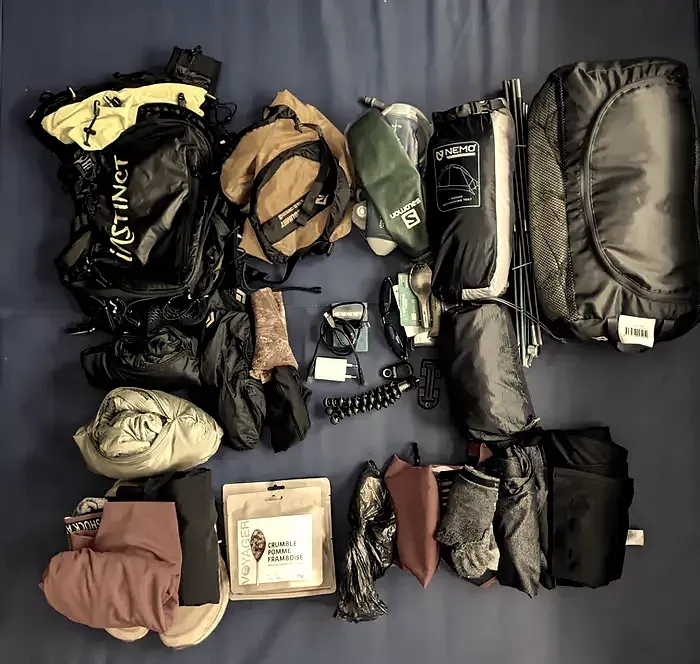 Optimiser le poids de son sac à dos sur un trail en itinérance : les bases