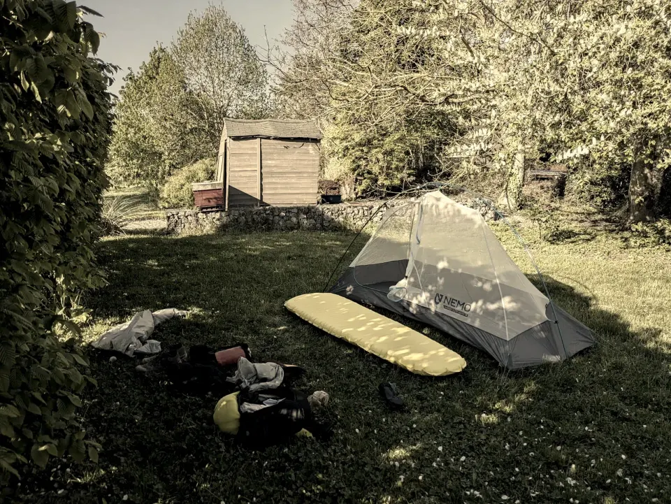 Matériel de bivouac trail en itinérance GR412