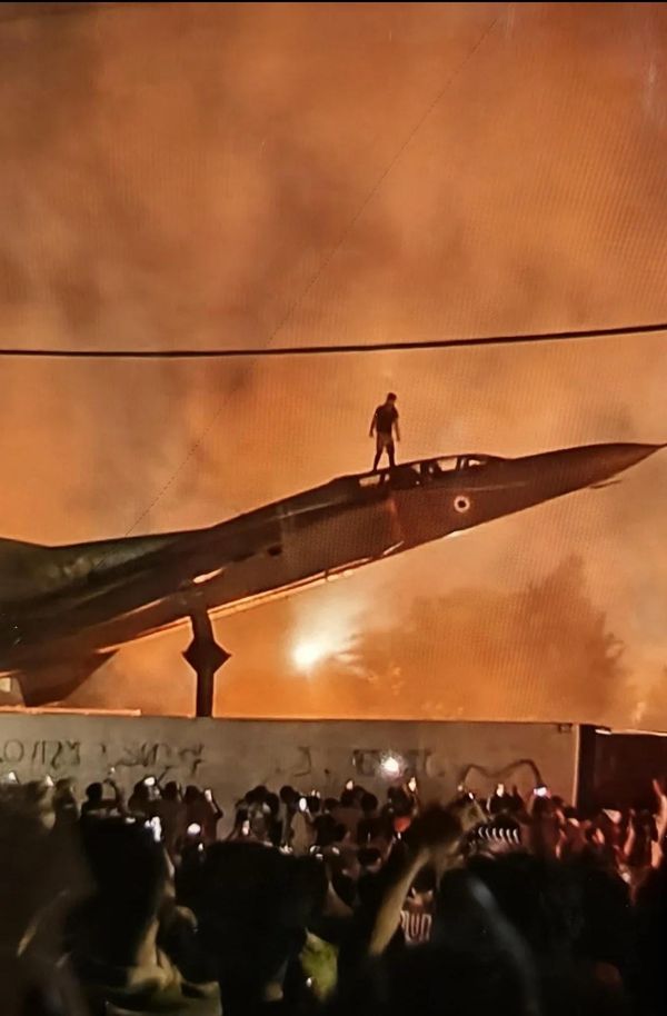 Your PEEK Into The Day: 5 Stories That Deserve The Front Page