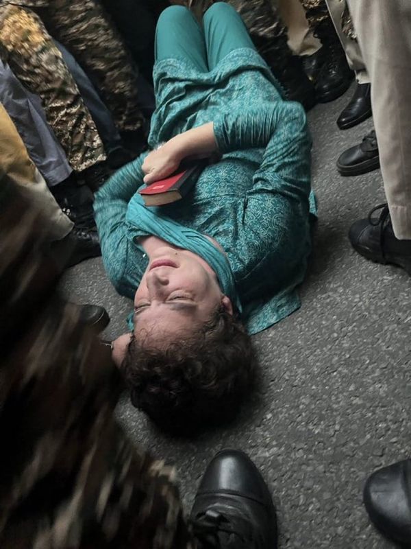 Your PEEK Into The Day: 5 Stories That Deserve The Front Page