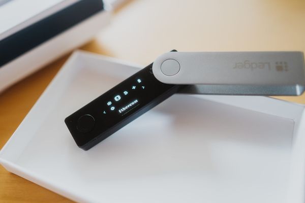 暗号通貨勉強会：Ledgerライブラリハックなど