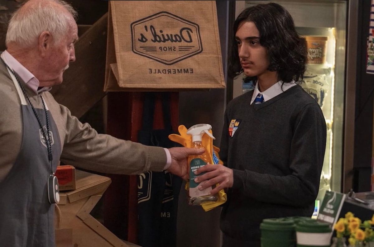Kerry Wyatt Uncovers Archie's Secret Scam