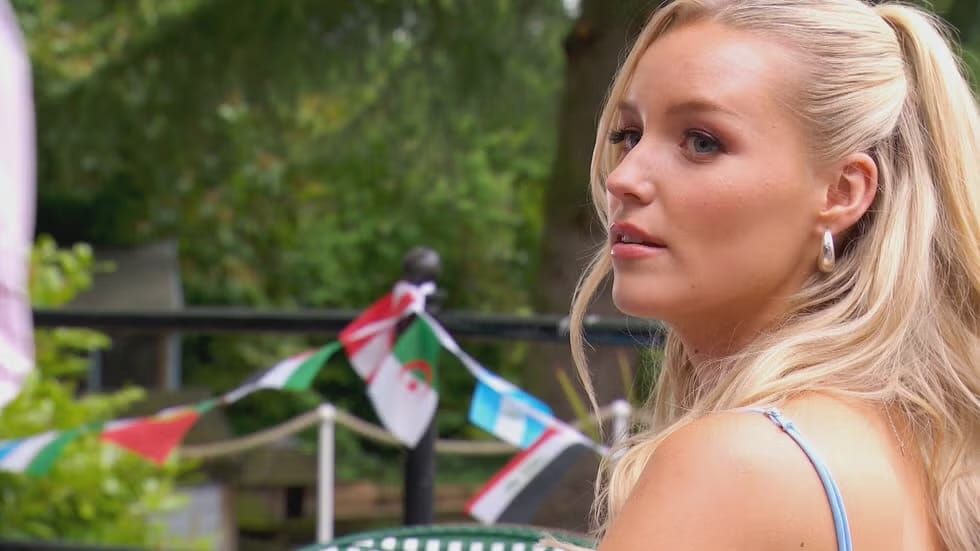 Hollyoaks' Leah's Social Media Obsession Backfires as Friends Turn Against Her