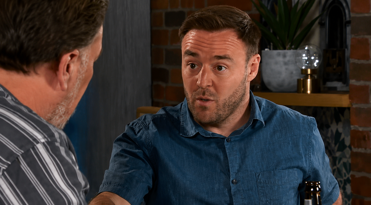 Coronation Street’s Ross Wilkes Return Raises Serious Questions After Threatening Cassie Plummer