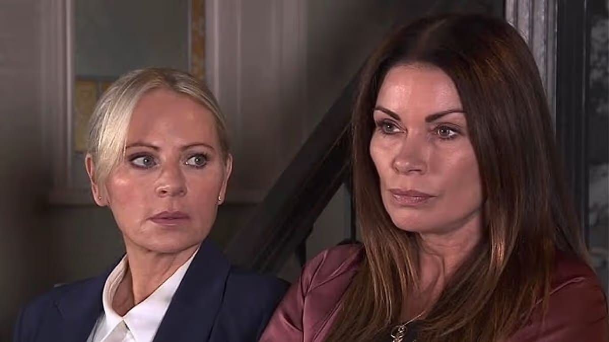 Coronation Street’s Carla And Lisa Pull Together For Betsy
