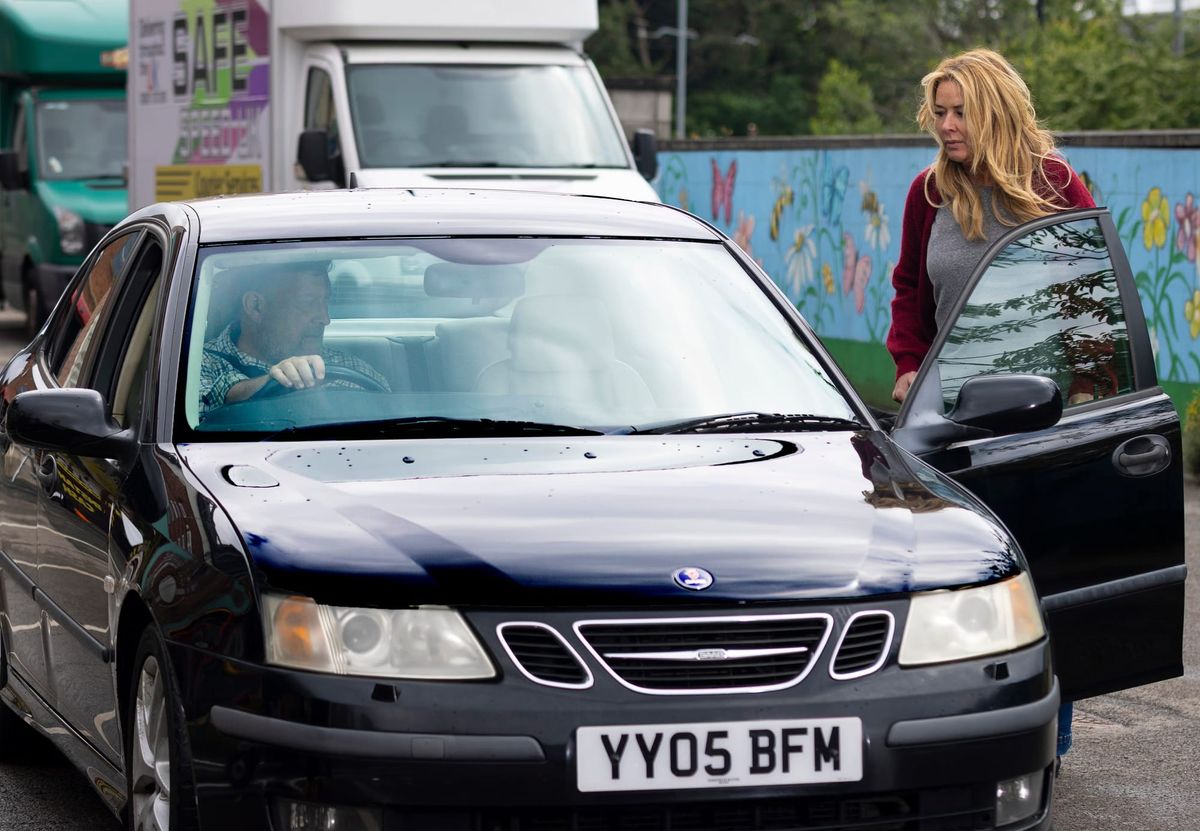 Coronation Street: What really happened after Cassie got into Ross's car?