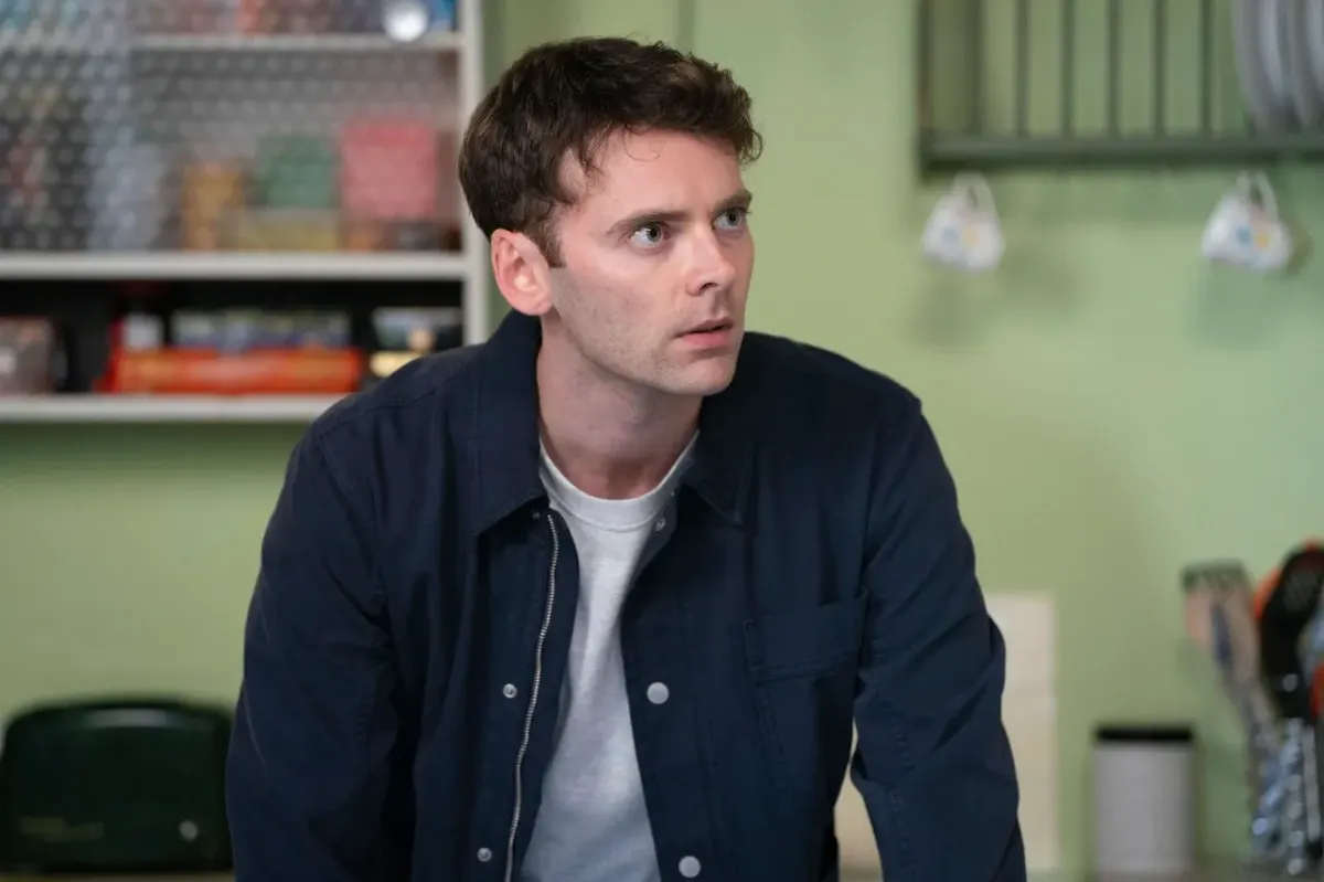EastEnders' Peter Beale and Mark's feud explodes after Lauren truth uncovered