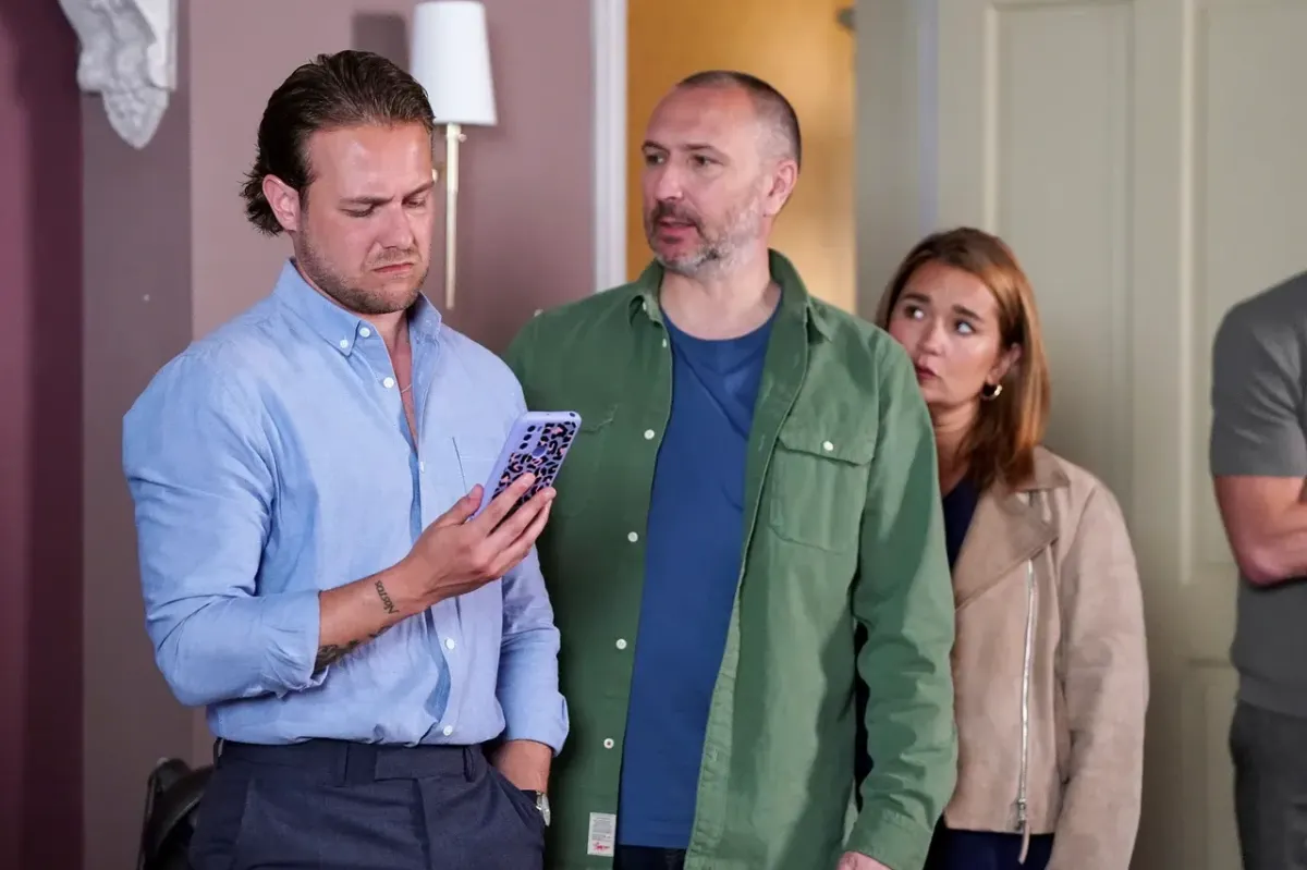 EastEnders’ Ross and Vicki realise Joel attack mystery is bigger than they feared