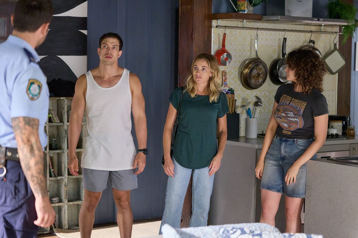 Home and Away Beau faces police as Harper could destroy his alibi