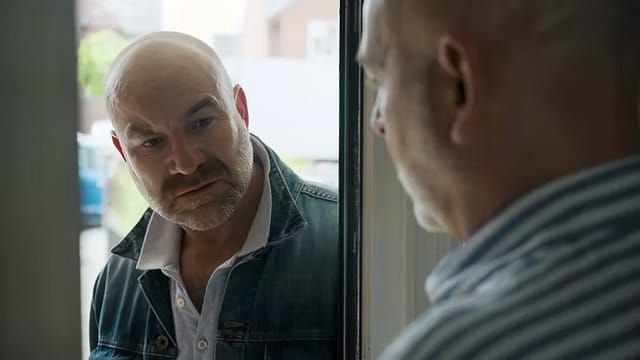 Coronation Street's Tim Metcalfe faces heartbreaking family dilemma after Richie's murder arrest