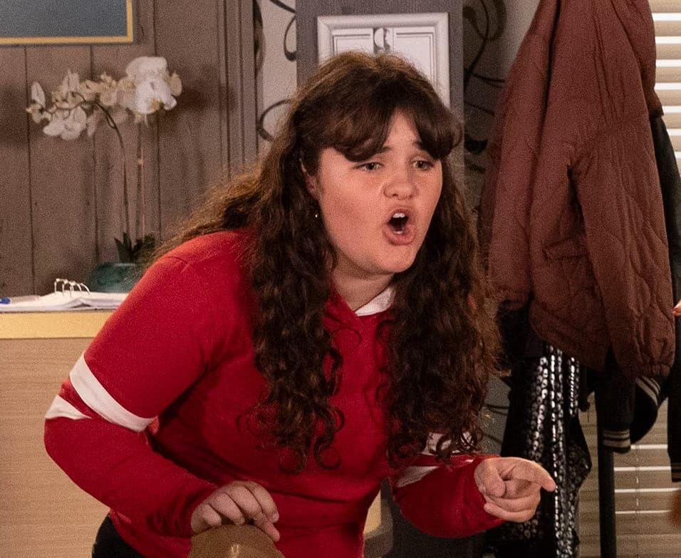 Coronation Street clue hidden in Ross’ wallet could prove vital