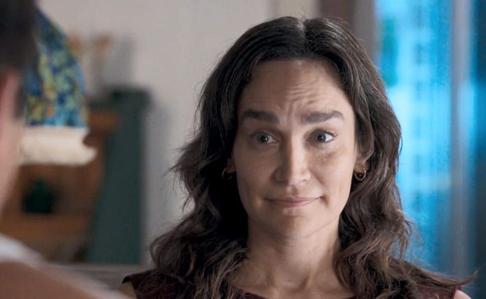 Home and Away: Amelia Considers Leaving Summer Bay as David Keeps His Distance
