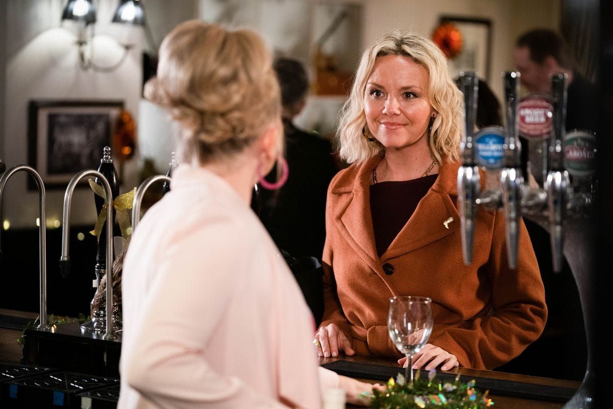 EastEnders Linda Carter Christmas Exit Theory: Could Janine Butcher Be Involved?