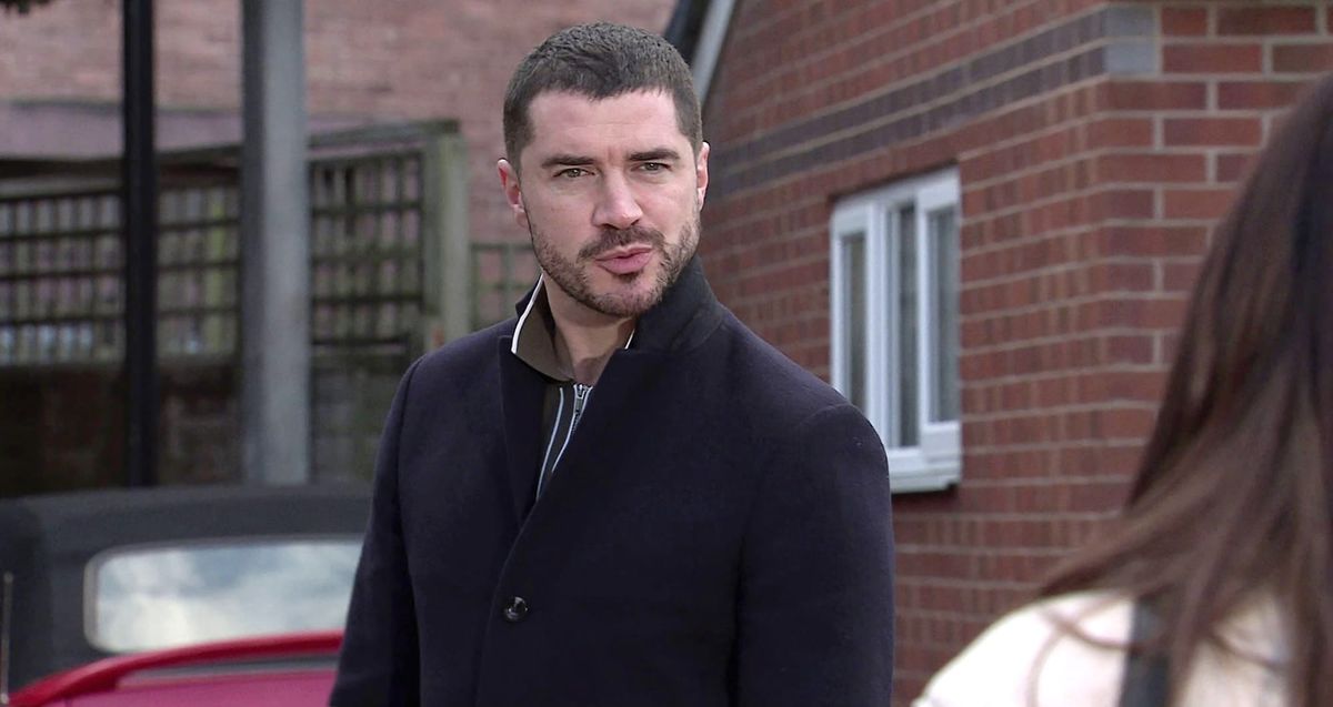 Coronation Street Harry Could Move In With Adam After Kit Clash