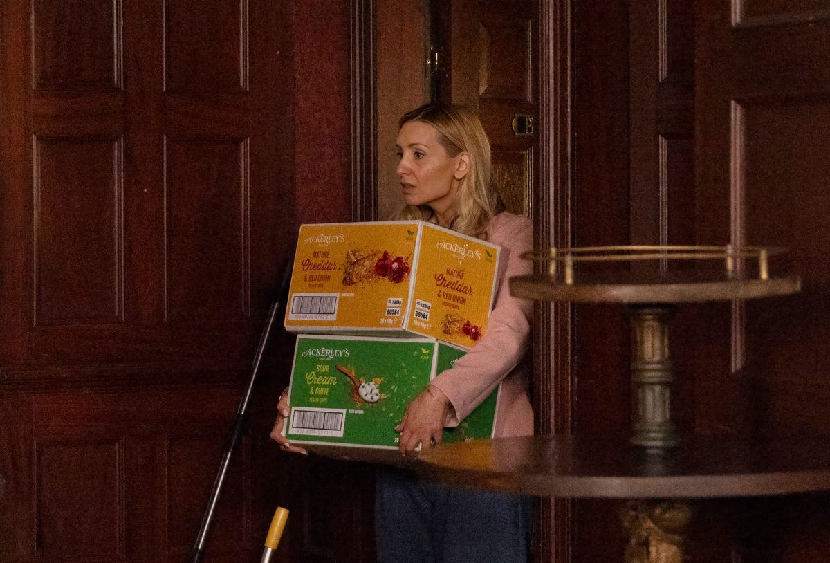 Coronation Street Eva faces a frightening mystery after closing the pub