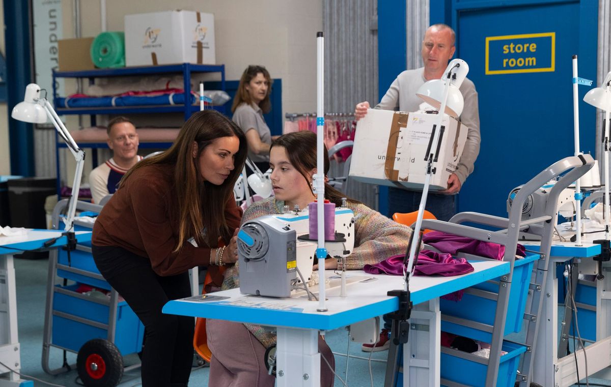 Coronation Street Betsy returns to factory with Carla
