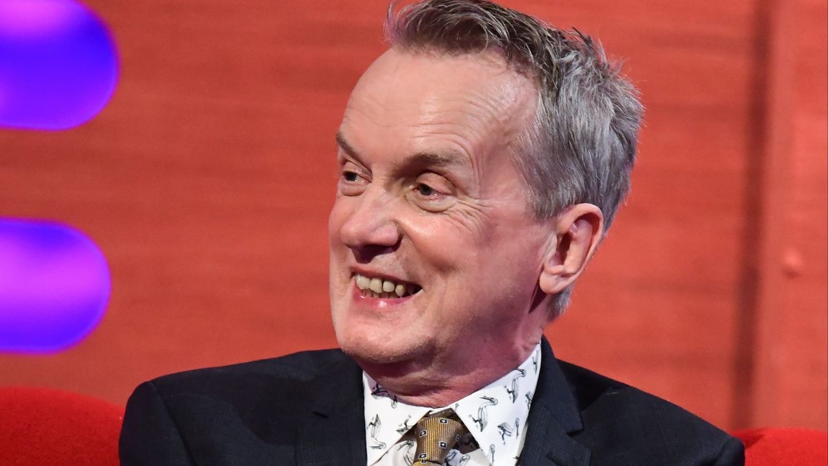 Frank Skinner Films New BBC Comedy Show With Sara Pascoe and Jamali Maddix