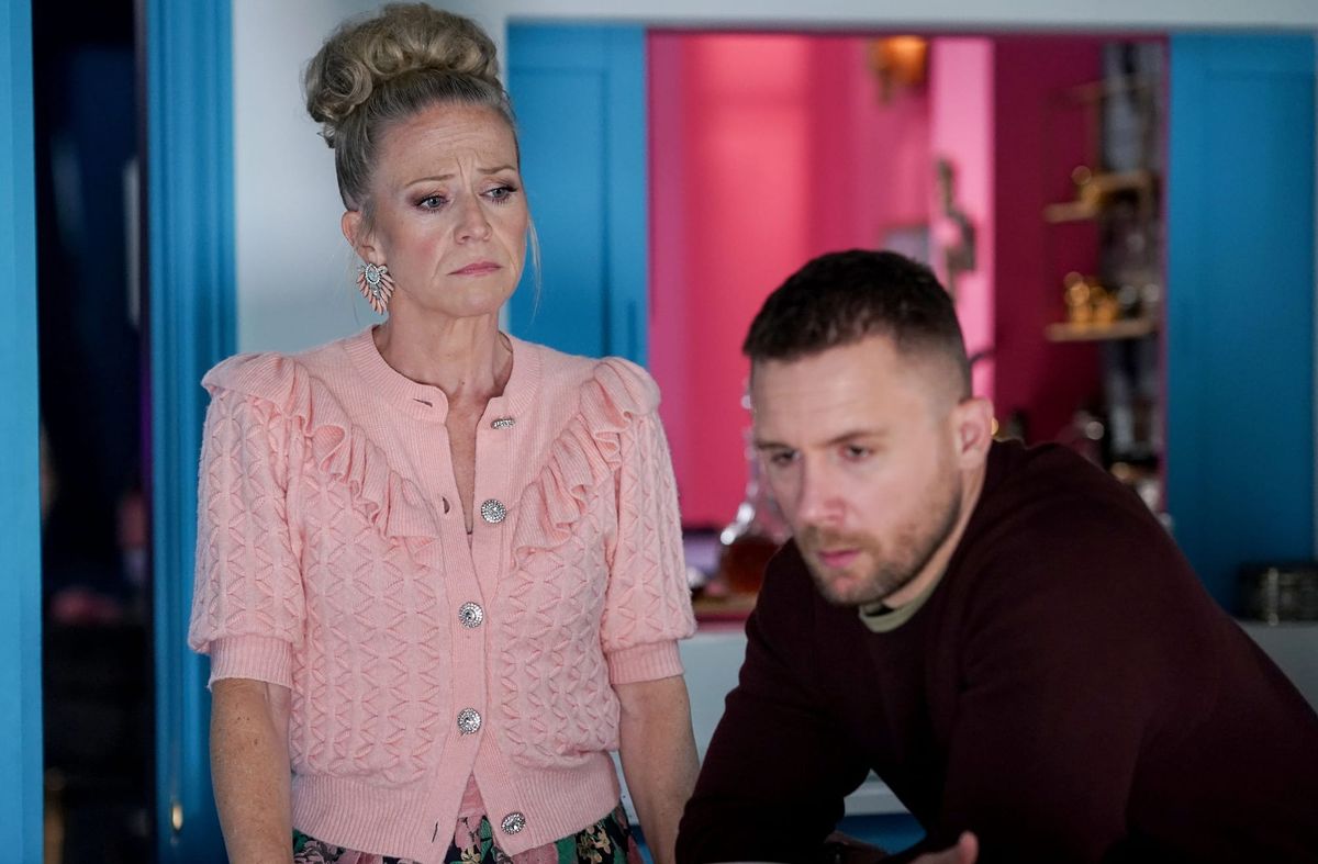 Linda faces another difficult week as Lee struggles in EastEnders