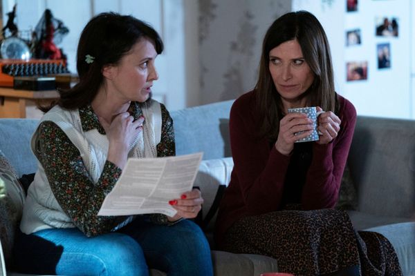 EastEnders' Bea Targets Honey Again As New Scheme Threatens Mitchell Family Stability