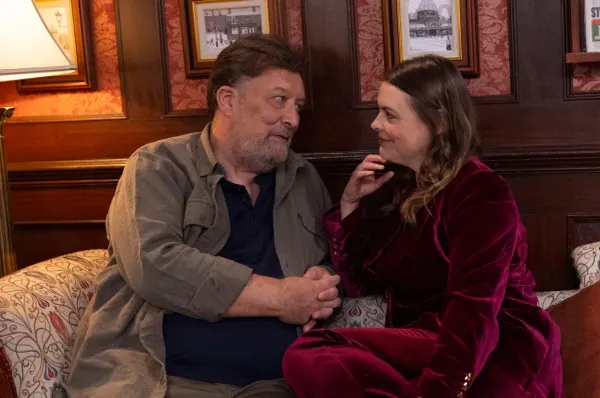 Coronation Street's Tracy Barlow Romance Sparks New Family Rift As Ross Closes In