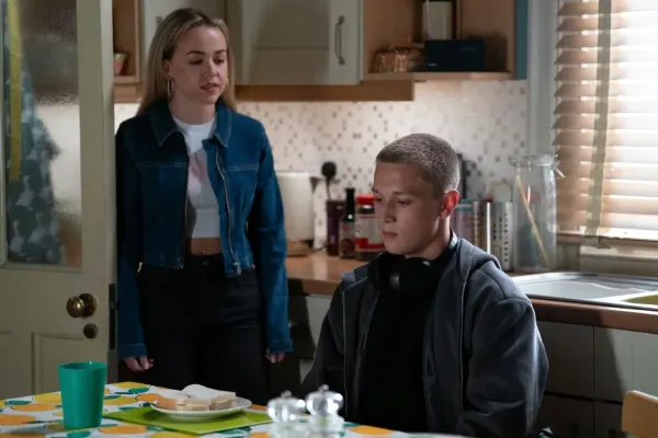 EastEnders’ Amy Refuses To Trust Joel Again