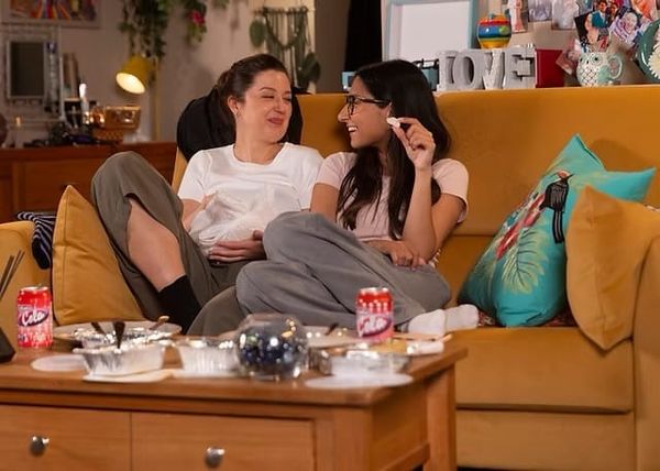 Coronation Street's Sienna forced to explain herself after suspicious exit
