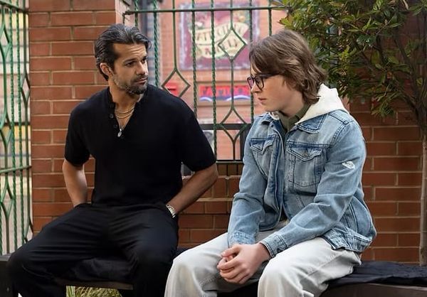 Coronation Street's Idris supports Sam as he struggles after schizophrenia diagnosis
