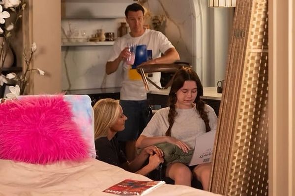 Coronation Street's Betsy puts her future on hold as Lisa and Carla support difficult decision