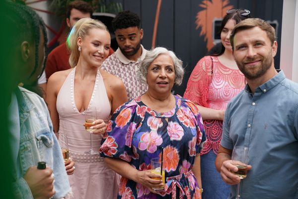 Hollyoaks’ Misbah fears Imran is hiding something