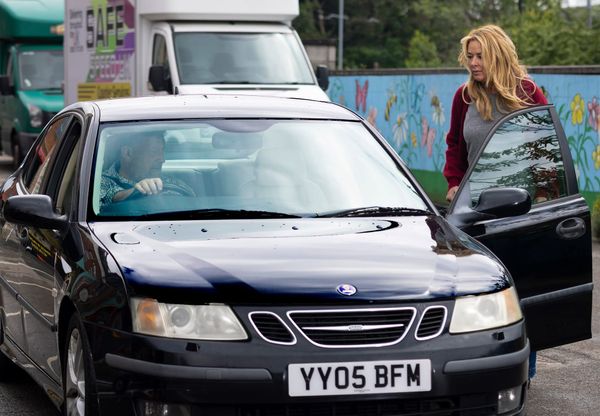 Coronation Street: What really happened after Cassie got into Ross's car?