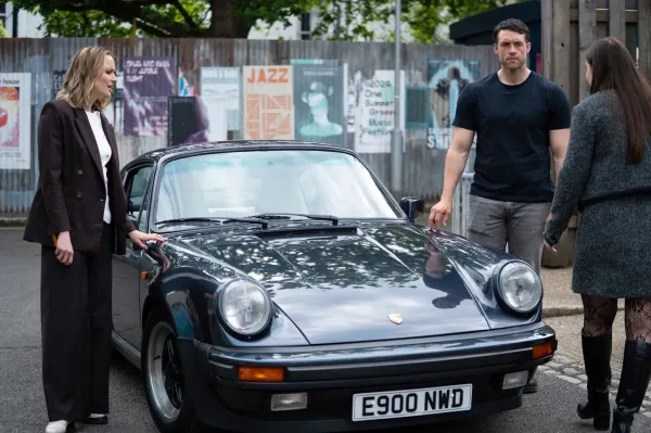 EastEnders' Peter Beale dragged into dangerous stolen car scheme after Lauren revelation
