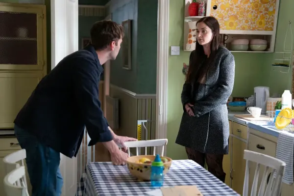 EastEnders' Peter faces impossible choice after uncovering Lauren's secret