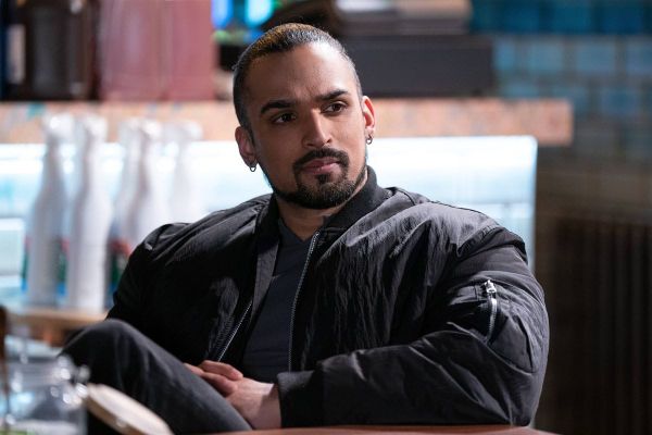 EastEnders Ravi spots Max and Priya in dramatic moment