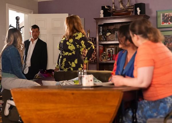 Coronation Street Todd Grimshaw Spirals as His Drinking Sparks a Warning
