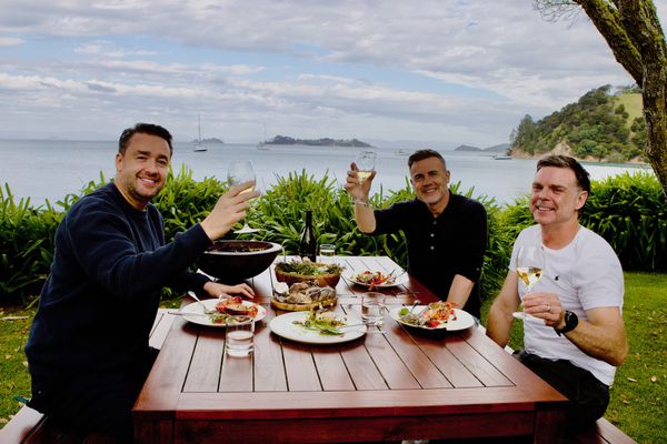 Gary Barlow and Jason Manford Head to New Zealand for New ITV Food and Wine Adventure