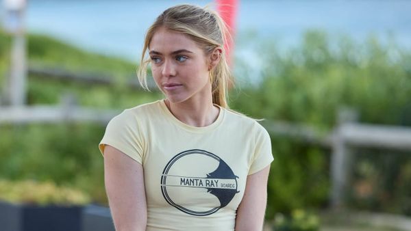 Home and Away’s Lacey gets the wrong impression as Dylan pulls back