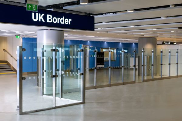 UK airport e-gates could end passport scans within weeks