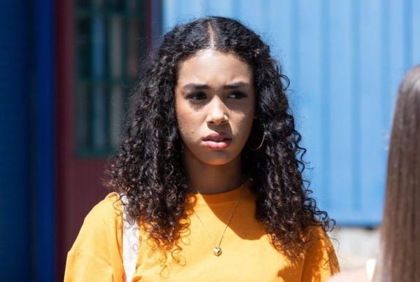 Hollyoaks' Vicky returns home and Frankie knows something is wrong