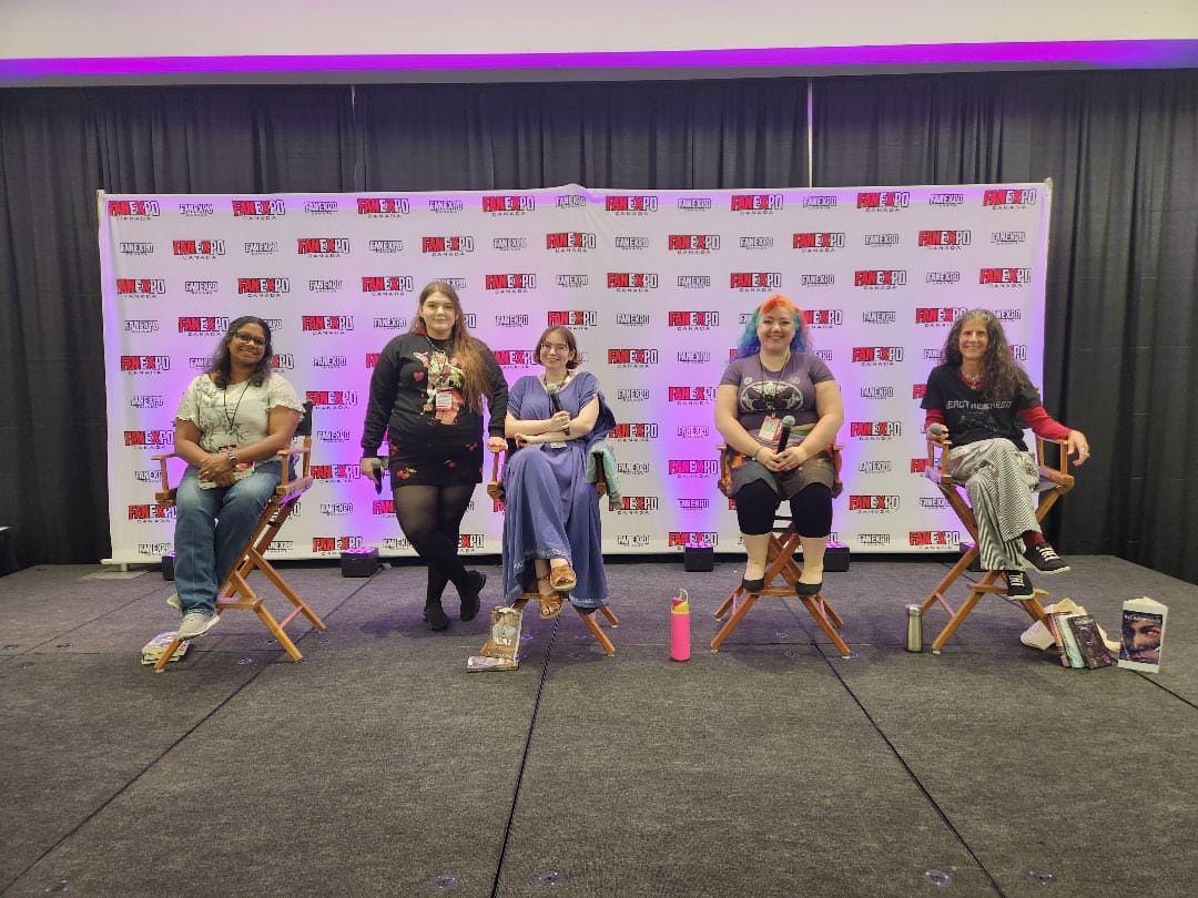 Fan Expo reflection