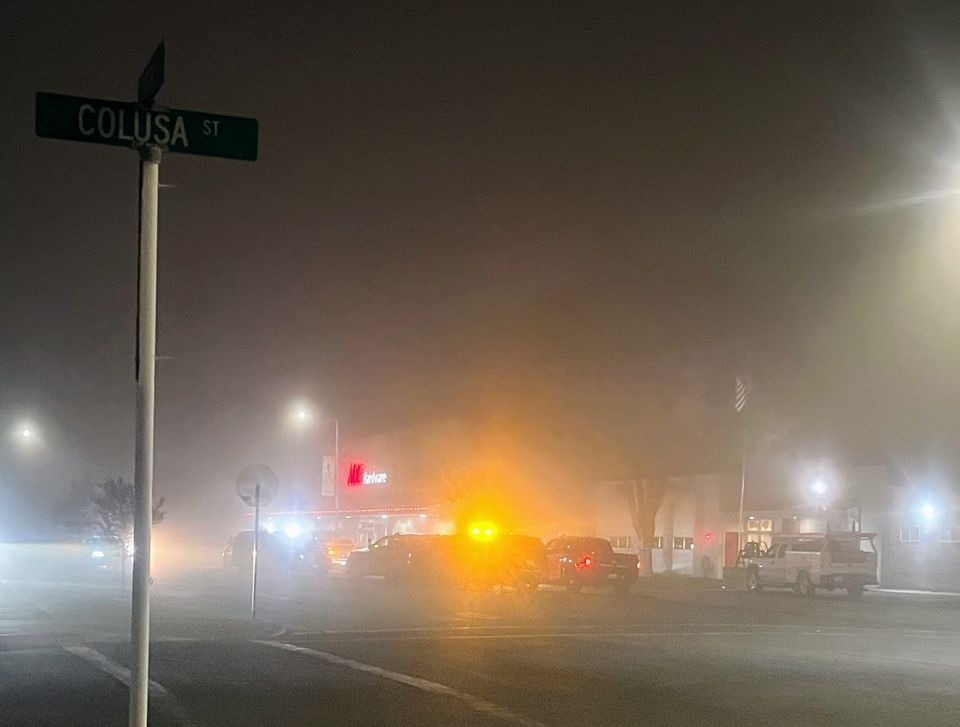 Armed suspects escape on foot after high-speed chase ends in downtown Orland crash