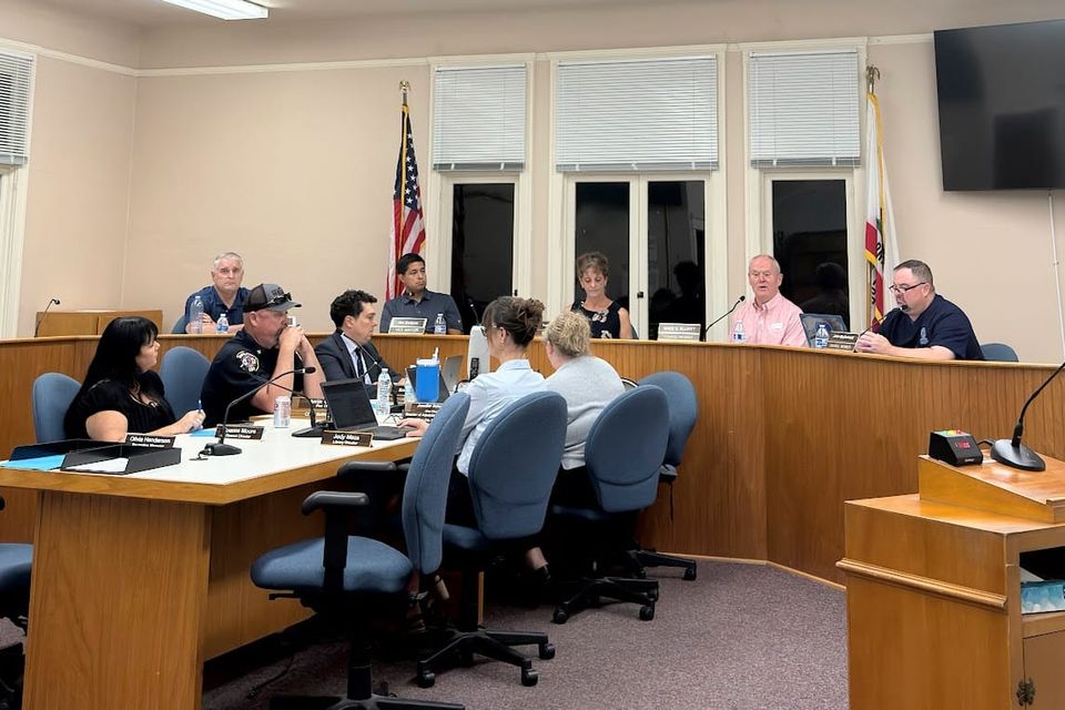 Meeting Notes, Oct. 6: Residents push for downtown fixes, city manager search draws 18 applicants, Pioneer power coming in 2027