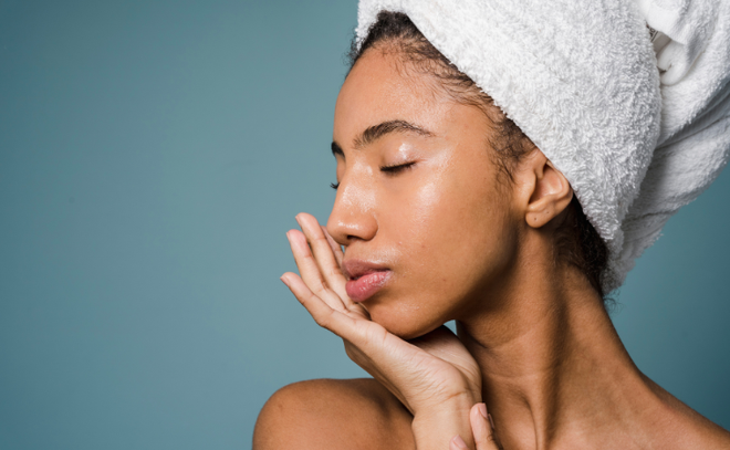 Image de : L’acné peau mixte : comprendre, traiter et prévenir.