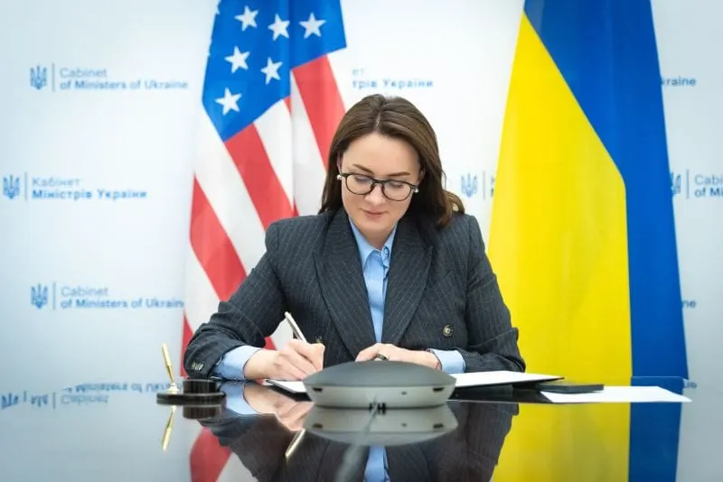Ukraine, US sign memorandum of intent on minerals deal