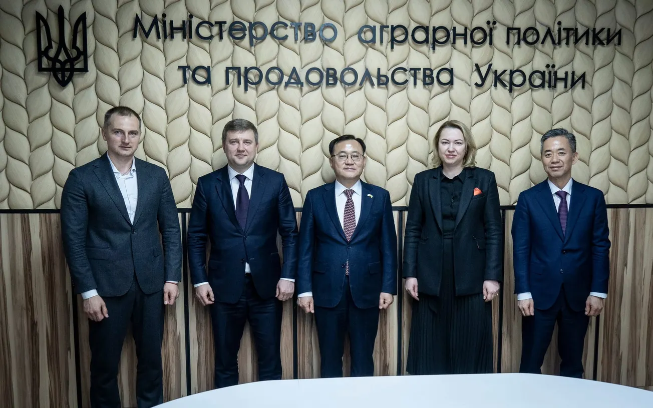 Korea's LS Group looking for partner to set up tractor factory in Ukraine, government says
