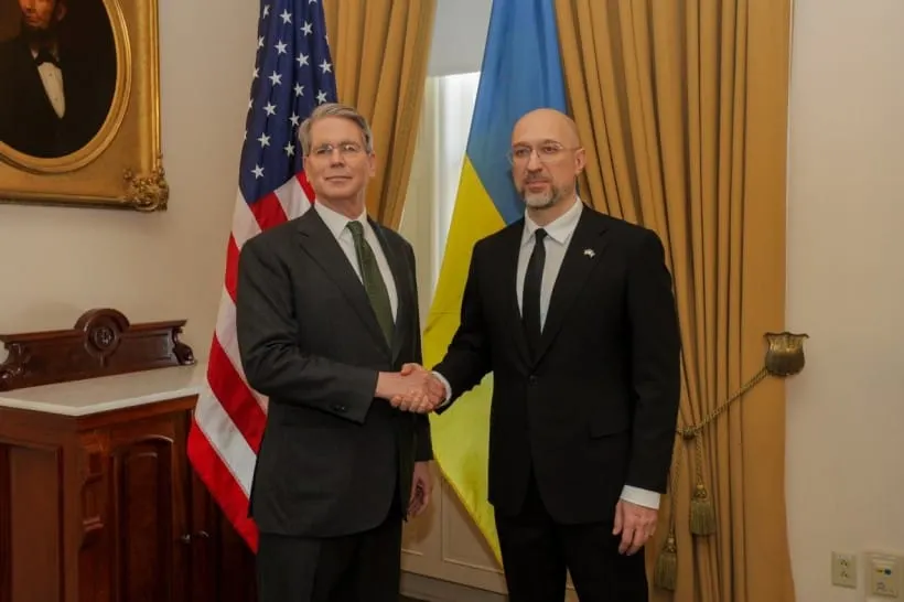 Shmyhal, Bessent meet in Washington, discuss US financial assistance for Ukraine in 2026