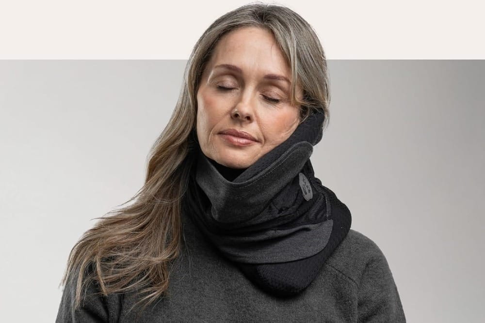 air travel best pillow for long haul flights or middle seat with carry bag without j pillow, best travel pillow for long flights